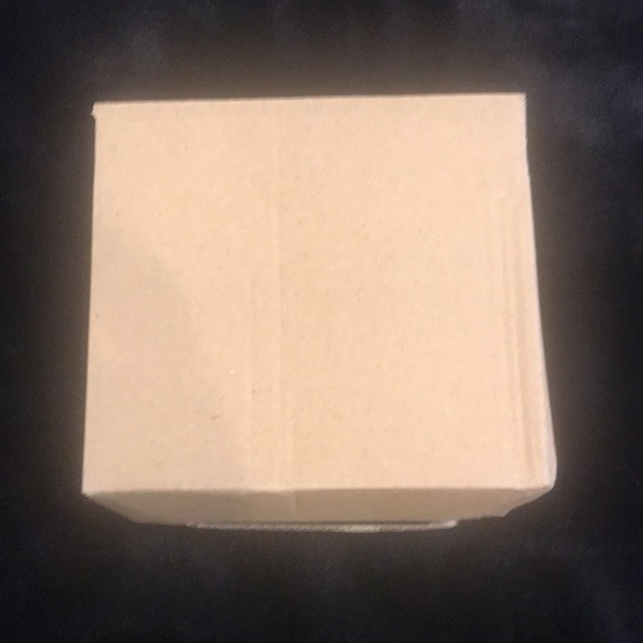 Brand new Hallmark Fantastic Beast Ornament - Picture 7 of 7